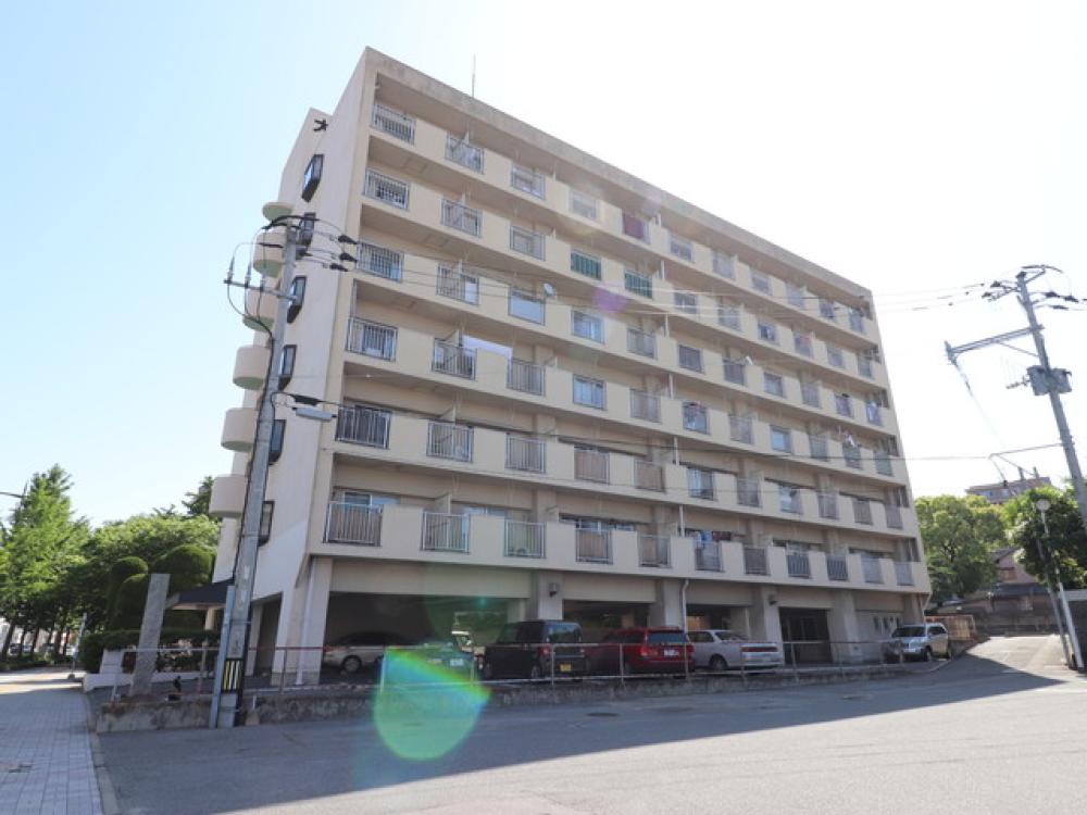 大通ビル（付随駐車場）