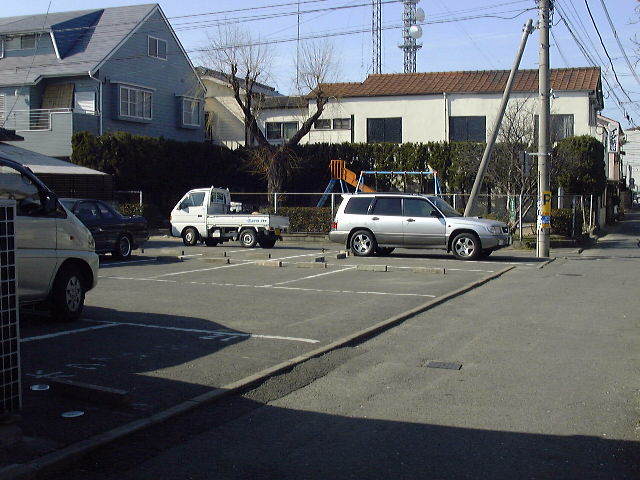 名島　原田駐車場