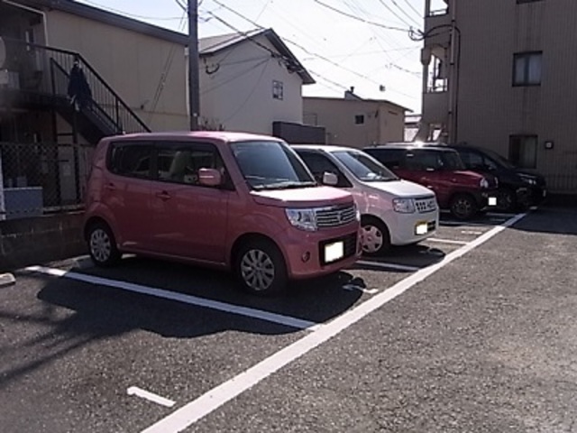 口の坪駐車場