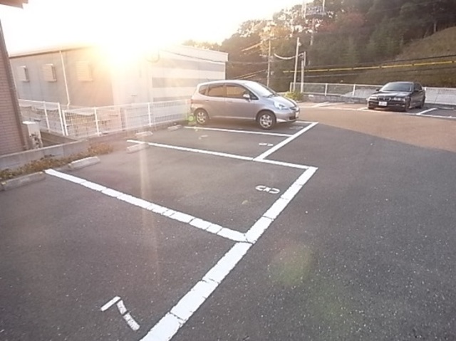 寺塚２丁目駐車場