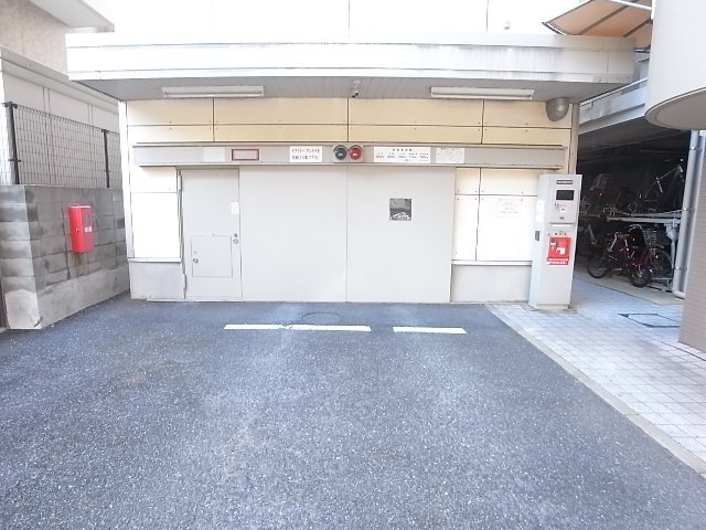 唐人町駅前タワーパーキング