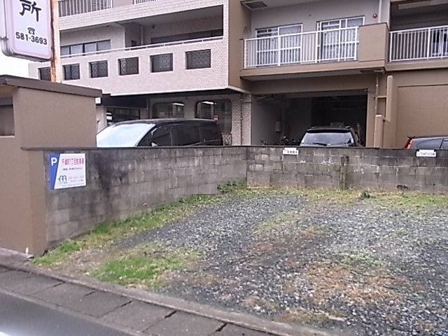 千歳町１丁目駐車場