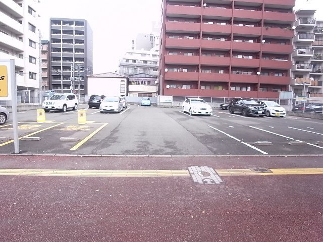 荒戸１丁目ガレージ