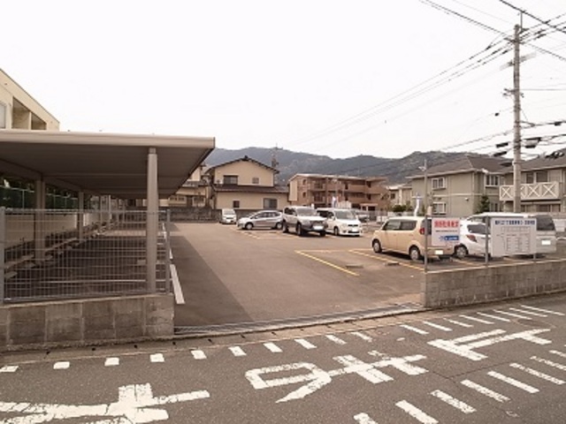 南片江１丁目駐車場１