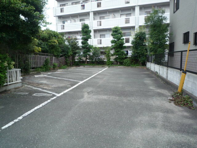 重松駐車場