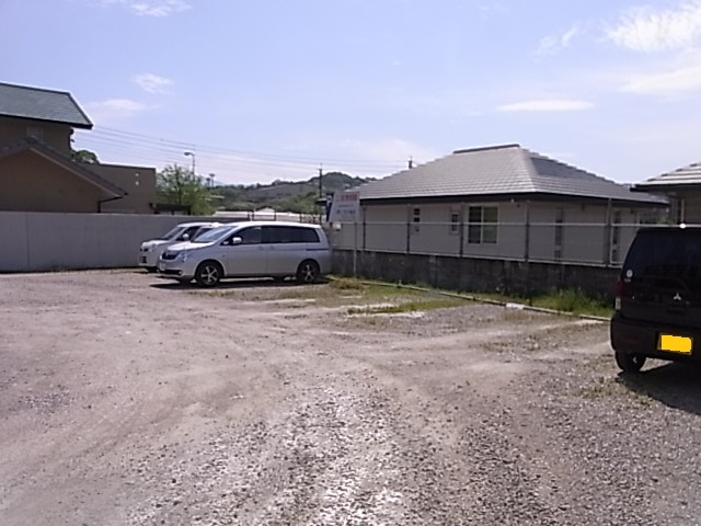 ユニバ通り青木駐車場