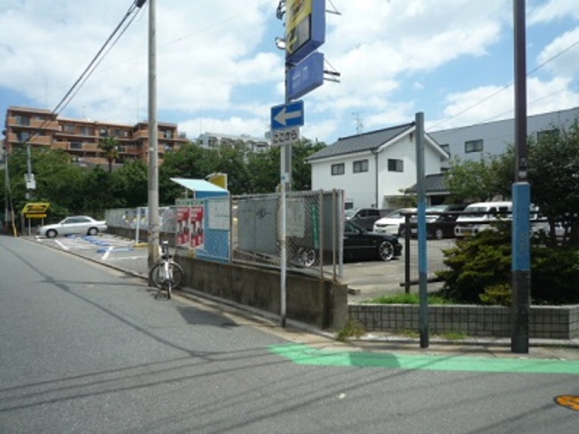 やつはしパーキング