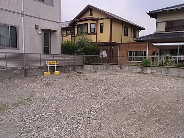 白水池３丁目駐車場