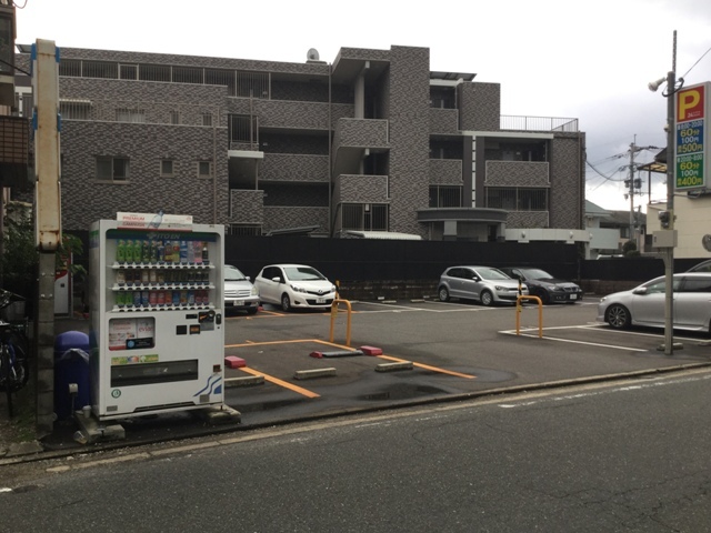 三宅２丁目駐車場