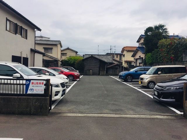 諌山駐車場