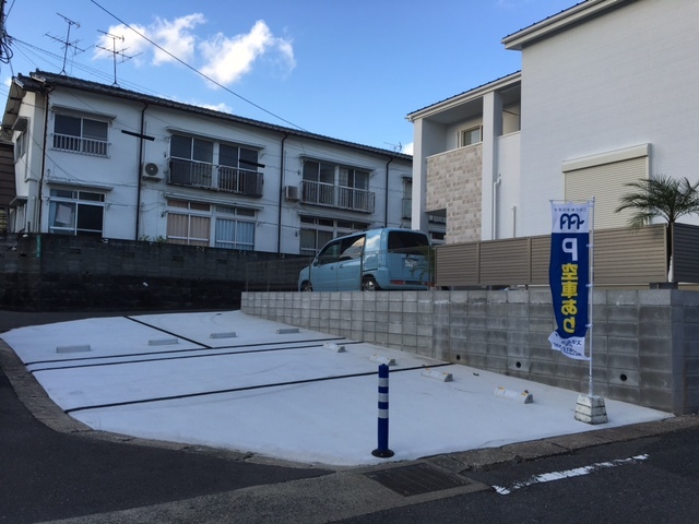 松香台１丁目Ｍ駐車場 