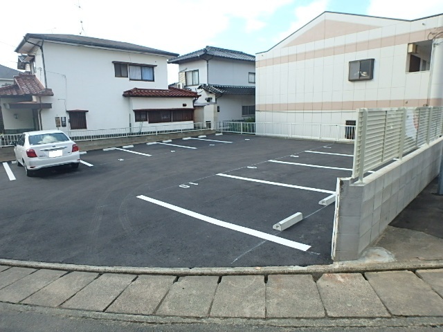 水谷１丁目２５２駐車場