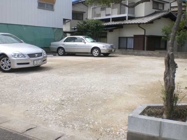 柏原１丁目高橋駐車場