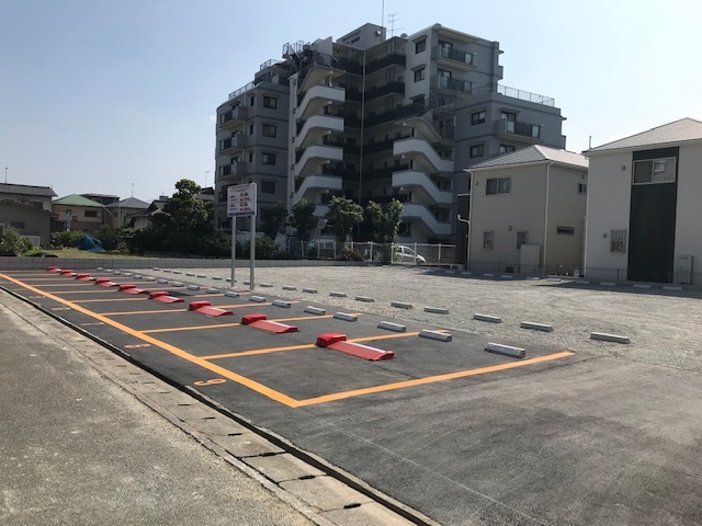 片縄２丁目月極駐車場