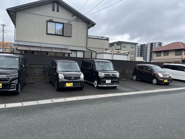 東久保月極駐車場