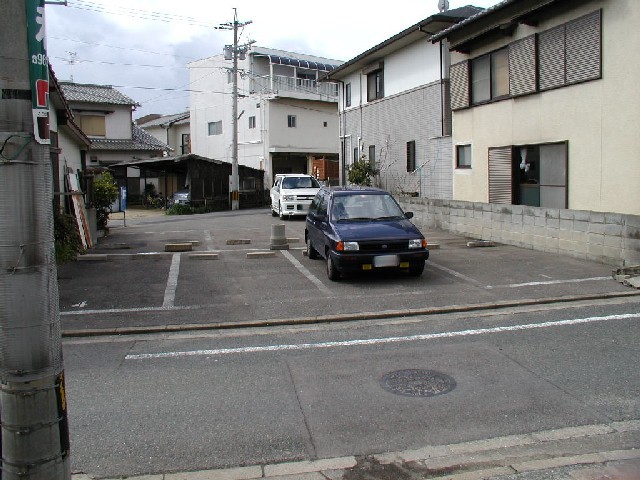 新宮下府駐車場