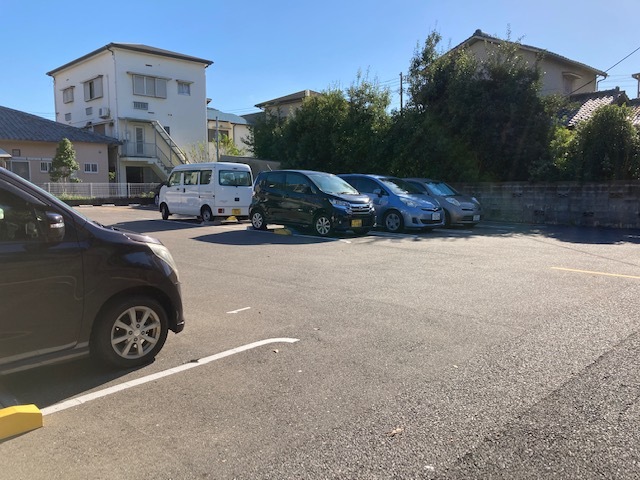 草香江２丁目駐車場